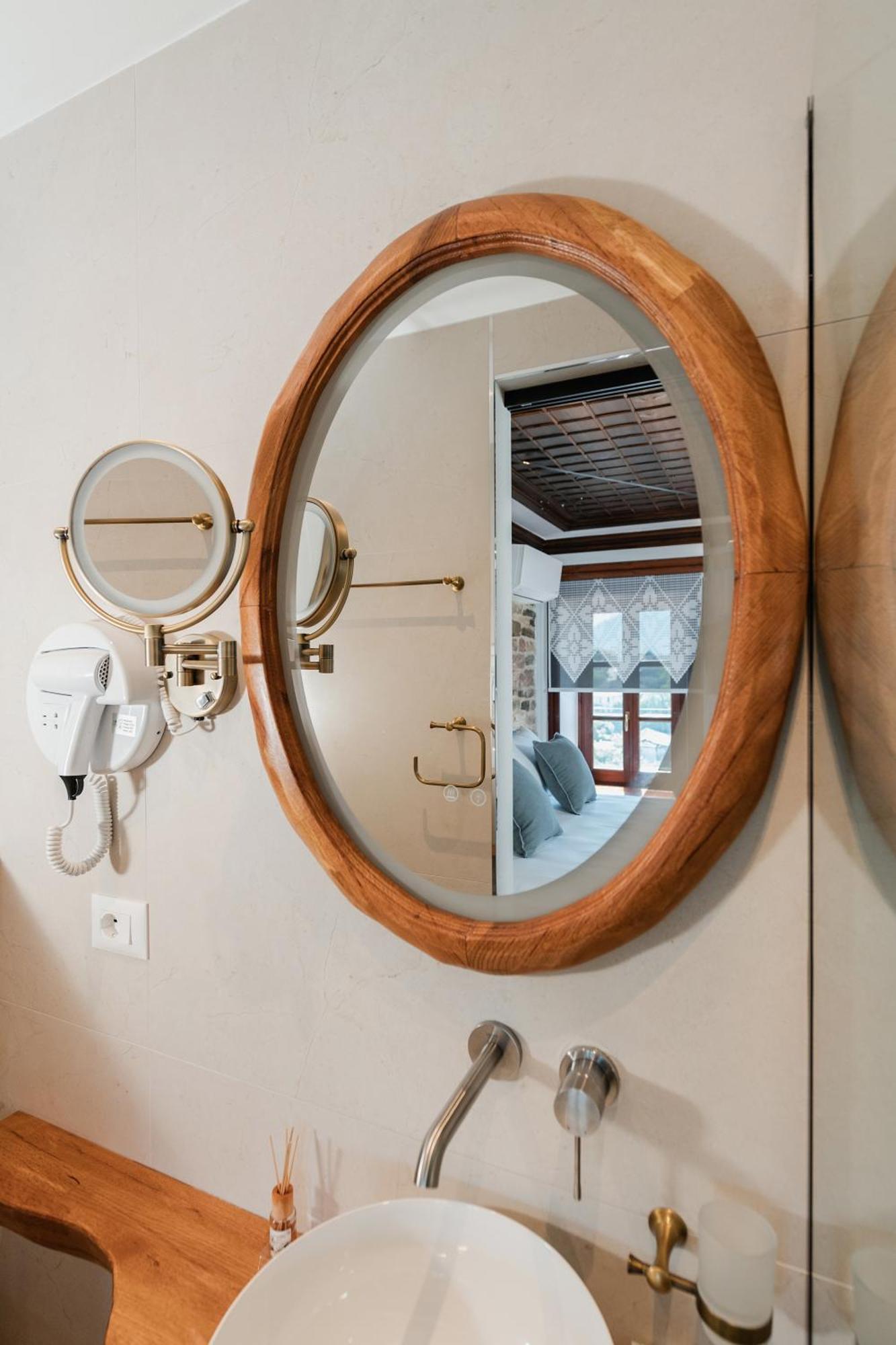 Dam Stone Boutique Hotel Gjirokastër Buitenkant foto